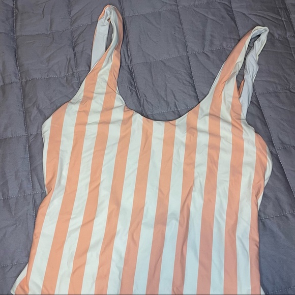 NWT GB Dolls Kill Striped One Piece Size Large - Picture 3 of 6